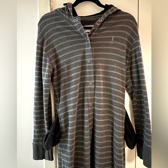 Sitka women’s onesie size medium - Picture 8 of 10